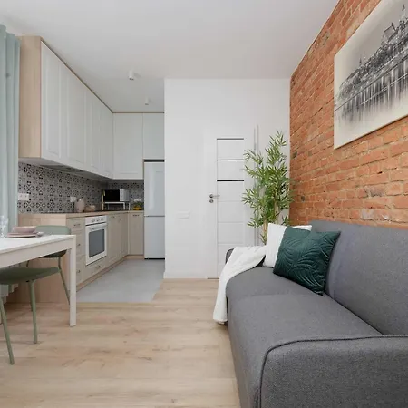 アパート Stylish For 4 People Near The Theatre In By Renters